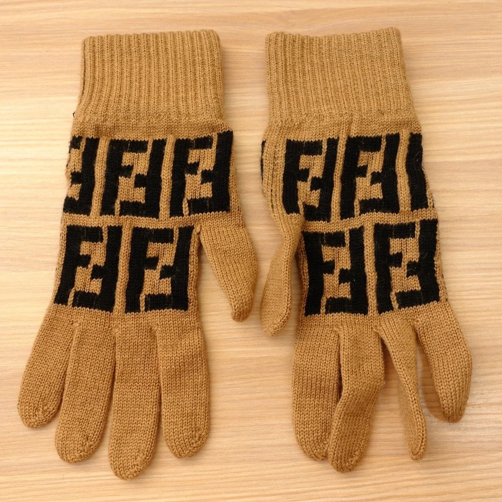FENDI Italian Wool Gloves 7 S‎ Womens Zucca FF Camel Black Knit Maglia Luxury 42